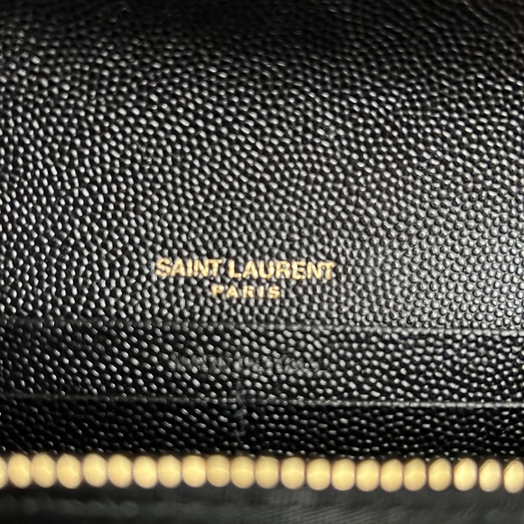 Saint Laurent Large YSL Grain de Poudre Leather Flap Wallet - Picture 9 of 10